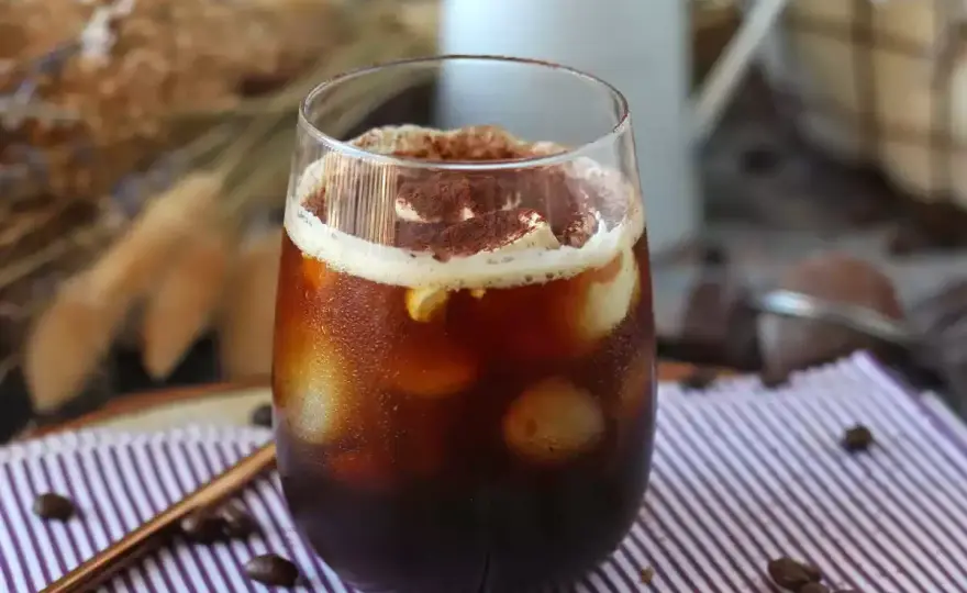 Kaffee-Rezepte für Cappuccino, Cold Brew und Tiramisu