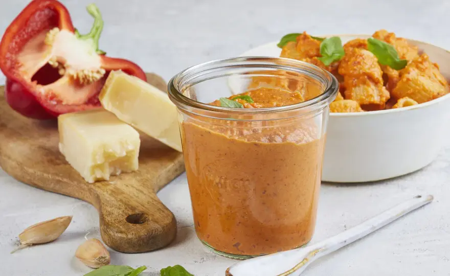 Paprika-Pesto selber machen mit kräftigen Röstaromen