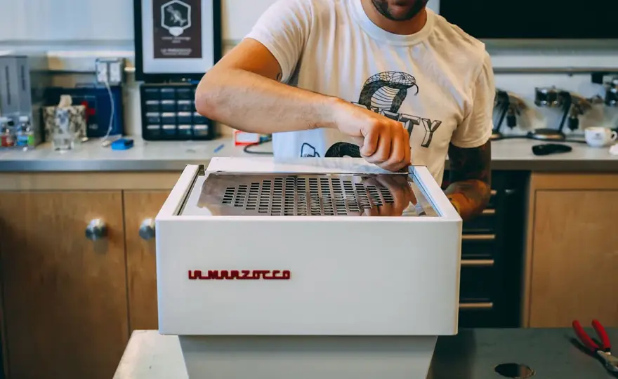 Espressomaschine reinigen - so bleibt der Espresso aromatisch