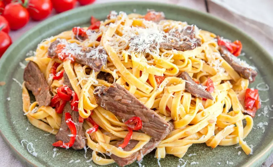 Tagliatelle mit Rinderfiletspitzen in 30 Minuten