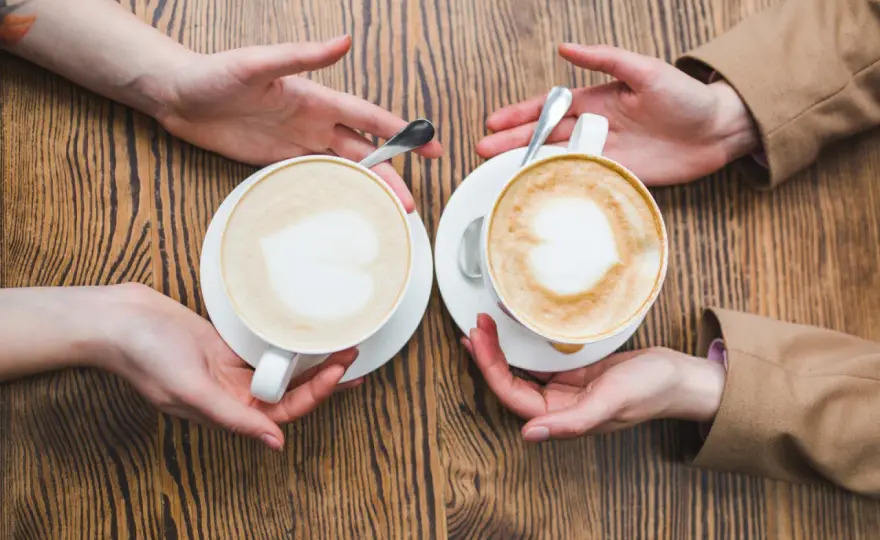 Milchkaffee richtig zubereiten und von Cappuccino unterscheiden