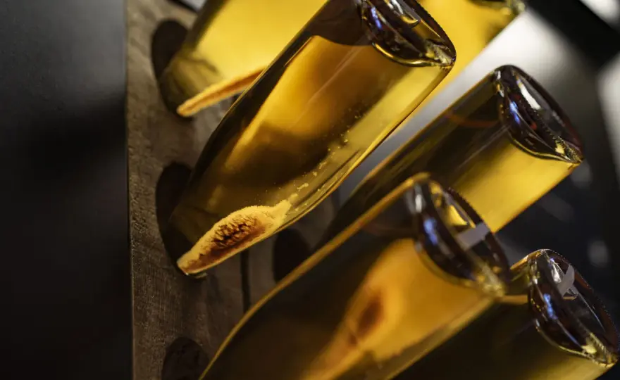 Traditionelle Flaschengärung erklärt - von der Hefe bis ins Glas
