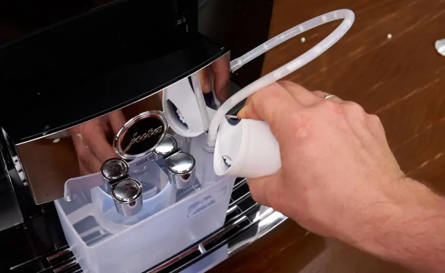 Kaffeemaschine entkalken - wie oft ist es wirklich nötig?
