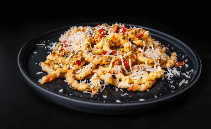 Pesto alla Trapanese mit Busiate - sizilianischer Genuss